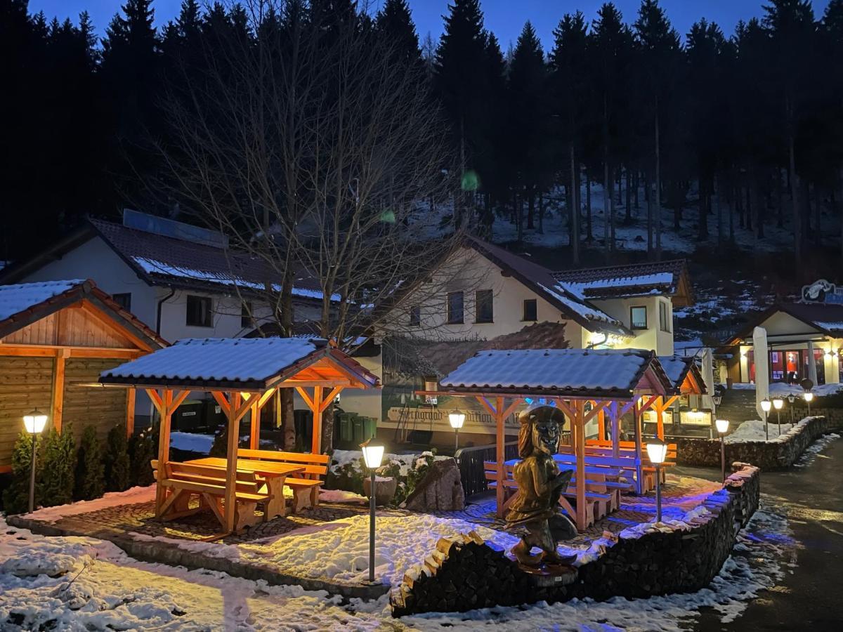Hotel & Gasthaus Sterngrund เซลลาเมลิส ภายนอก รูปภาพ