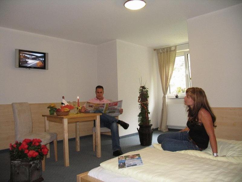 Hotel & Gasthaus Sterngrund เซลลาเมลิส ภายนอก รูปภาพ